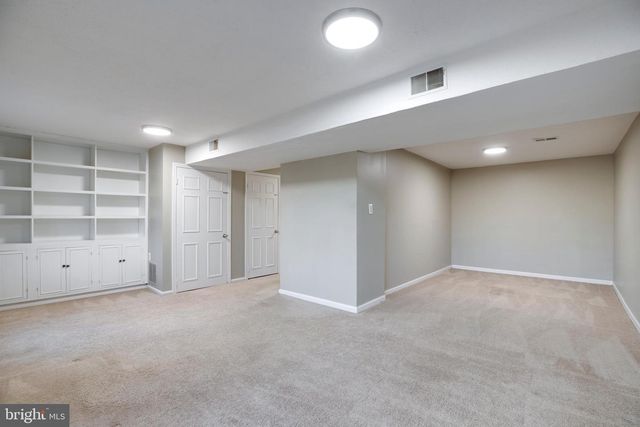 6012 WESTBOURNE PL, Centreville, VA 20120