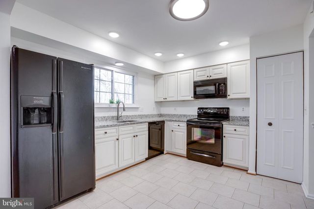 6012 WESTBOURNE PL, Centreville, VA 20120