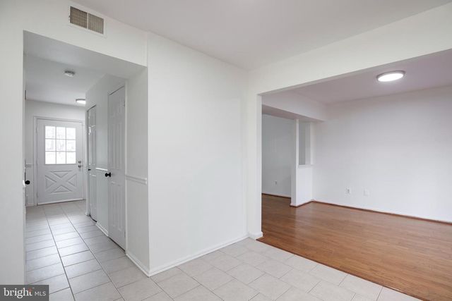 6012 WESTBOURNE PL, Centreville, VA 20120