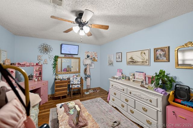 1045 Rolling Meadows, Bartlesville, OK 74006