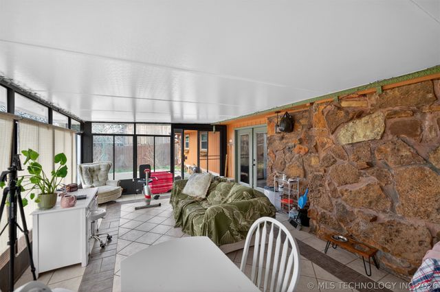 1045 Rolling Meadows, Bartlesville, OK 74006