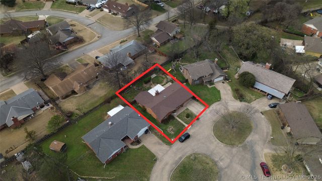 1045 Rolling Meadows, Bartlesville, OK 74006