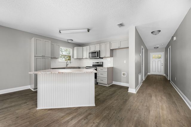 5327 B Kervin Road, Crestview, FL 32539