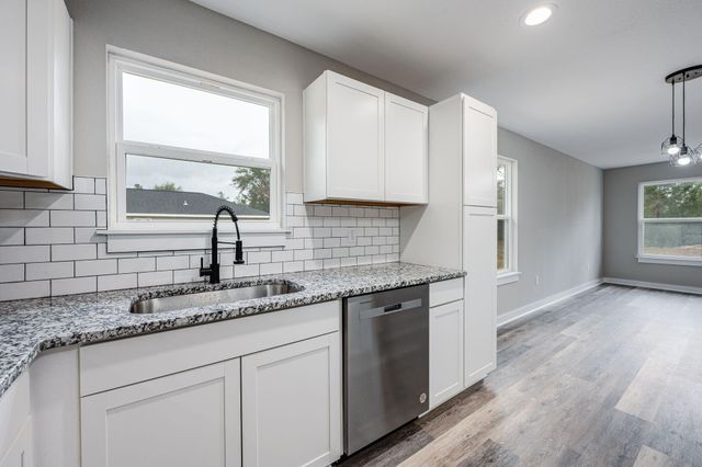 5327 B Kervin Road, Crestview, FL 32539
