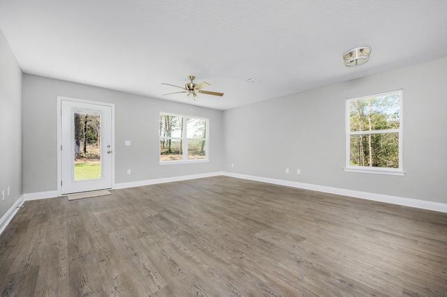 5327 B Kervin Road, Crestview, FL 32539