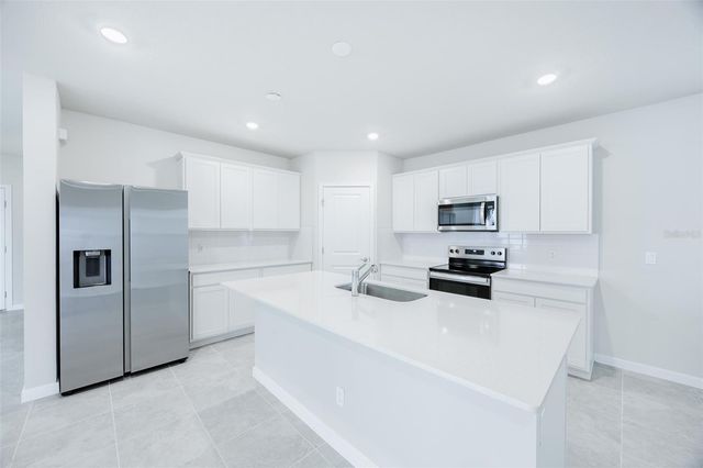 6090 WINDY LEAF ALLEY, St Cloud, FL 34771