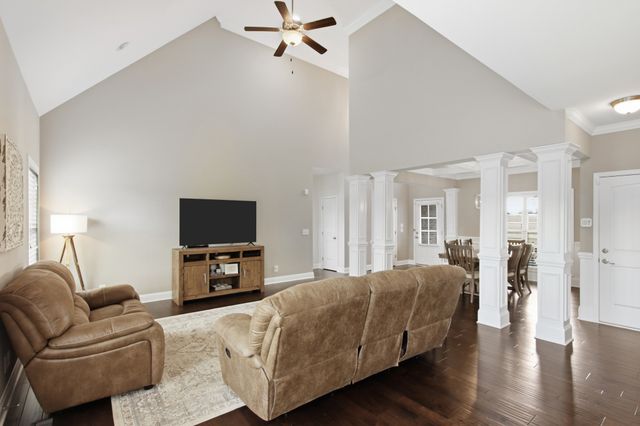 1810 Peyton Rd, Lebanon, TN 37087