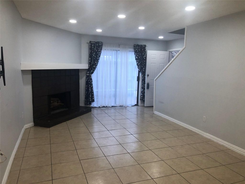 9531 Pagewood Lane, Houston, TX 77063