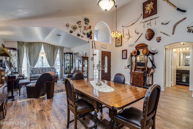 11426 N Silver Pheasant Loop, Tucson, AZ 85737