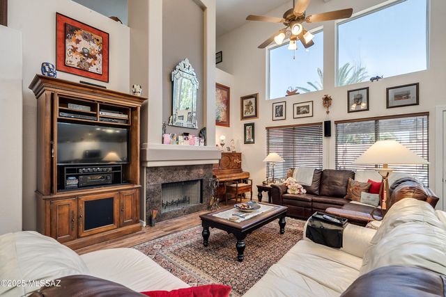 11426 N Silver Pheasant Loop, Tucson, AZ 85737