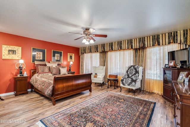 11426 N Silver Pheasant Loop, Tucson, AZ 85737