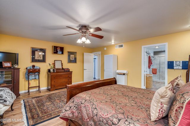 11426 N Silver Pheasant Loop, Tucson, AZ 85737