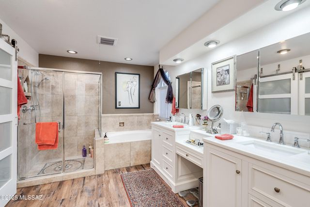 11426 N Silver Pheasant Loop, Tucson, AZ 85737