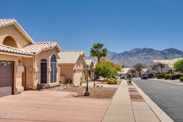 11426 N Silver Pheasant Loop, Tucson, AZ 85737