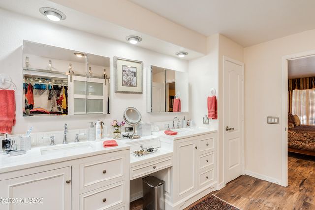 11426 N Silver Pheasant Loop, Tucson, AZ 85737