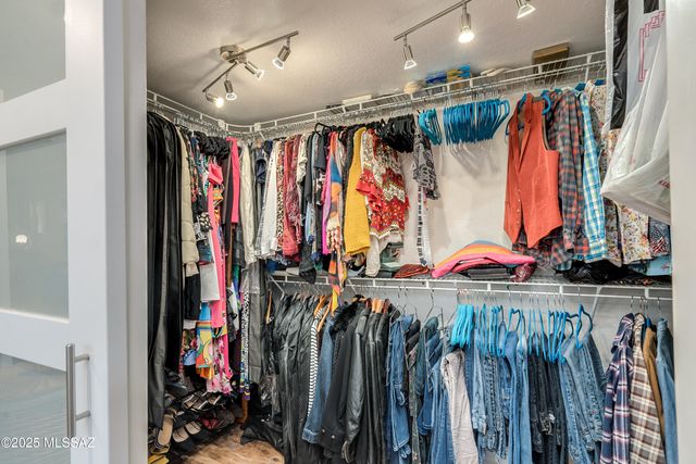 11426 N Silver Pheasant Loop, Tucson, AZ 85737