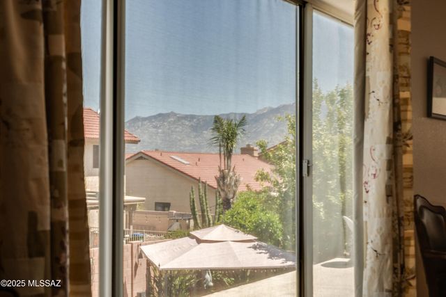 11426 N Silver Pheasant Loop, Tucson, AZ 85737