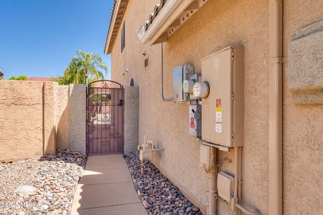 11426 N Silver Pheasant Loop, Tucson, AZ 85737