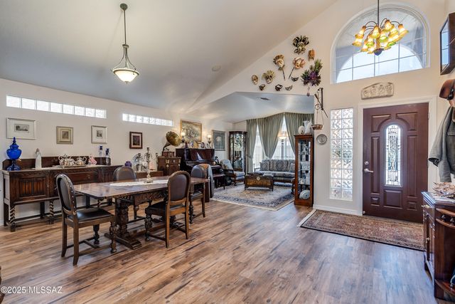 11426 N Silver Pheasant Loop, Tucson, AZ 85737