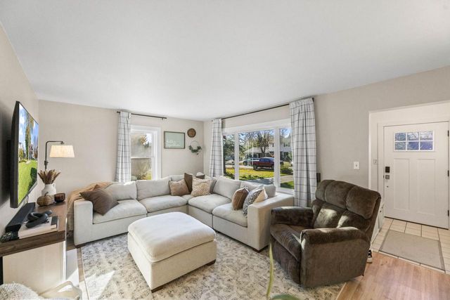 1270 Alfred STREET, Brookfield, WI 53005