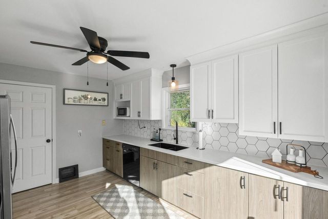 1270 Alfred STREET, Brookfield, WI 53005