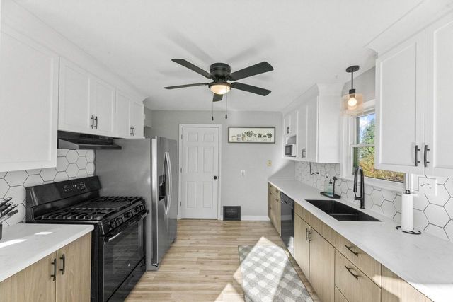 1270 Alfred STREET, Brookfield, WI 53005