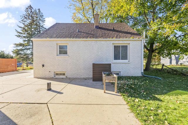 1270 Alfred STREET, Brookfield, WI 53005