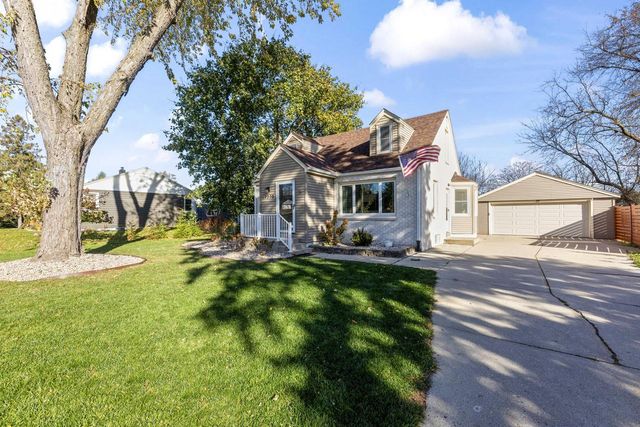 1270 Alfred STREET, Brookfield, WI 53005