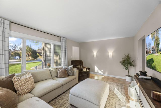 1270 Alfred STREET, Brookfield, WI 53005