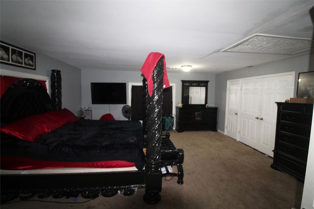 4705 30th Street E, Dickinson, TX 77539