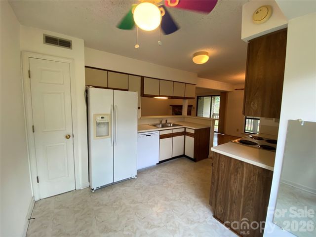 7962 Greenside Court, Charlotte, NC 28277