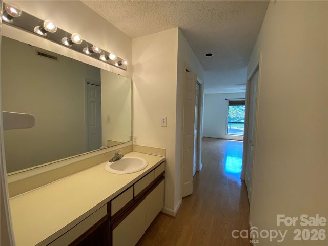 7962 Greenside Court, Charlotte, NC 28277