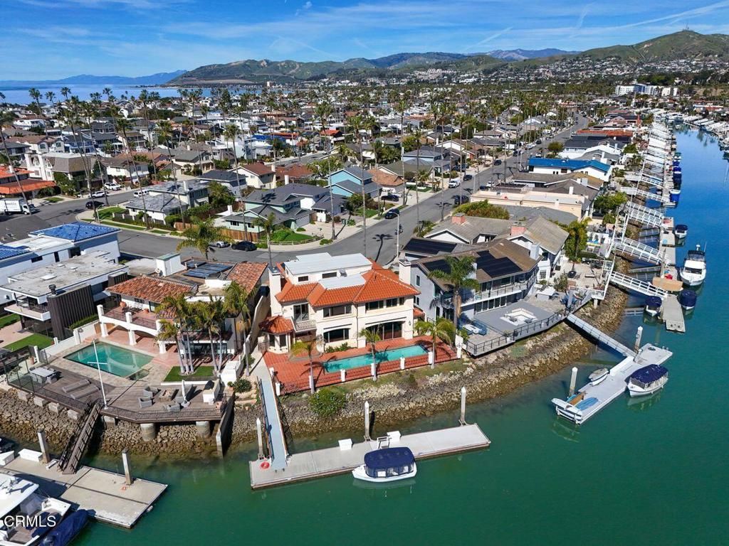 Image 11 of property listing at 2994 Reef Street, Ventura, CA 93001