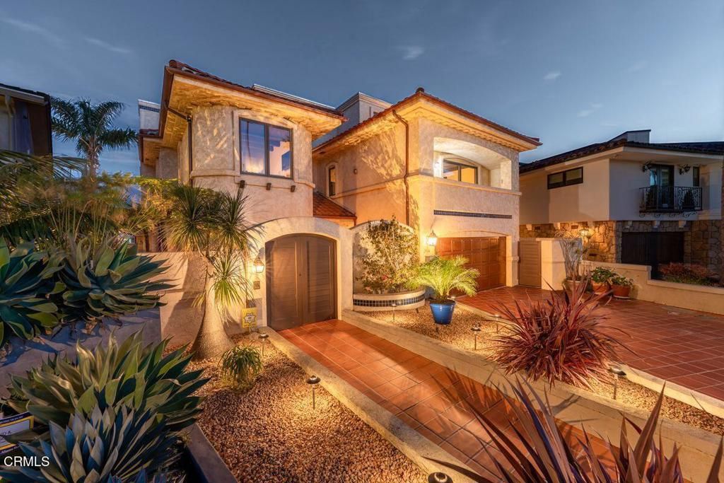 Image 2 of property listing at 2994 Reef Street, Ventura, CA 93001