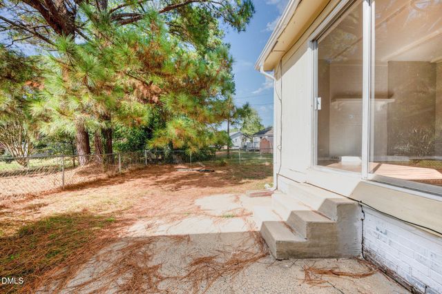 104 Deblyn Court, Durham, NC 27713