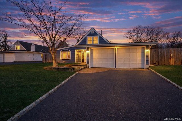 167 Silverleaf Lane, Islandia, NY 11749