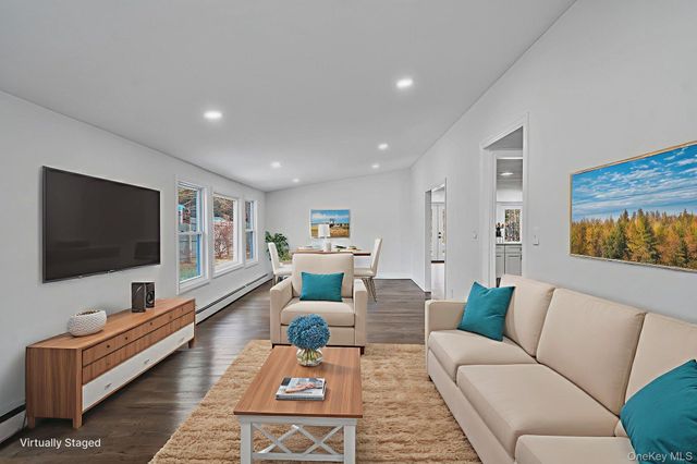 167 Silverleaf Lane, Islandia, NY 11749