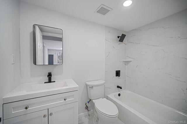 167 Silverleaf Lane, Islandia, NY 11749