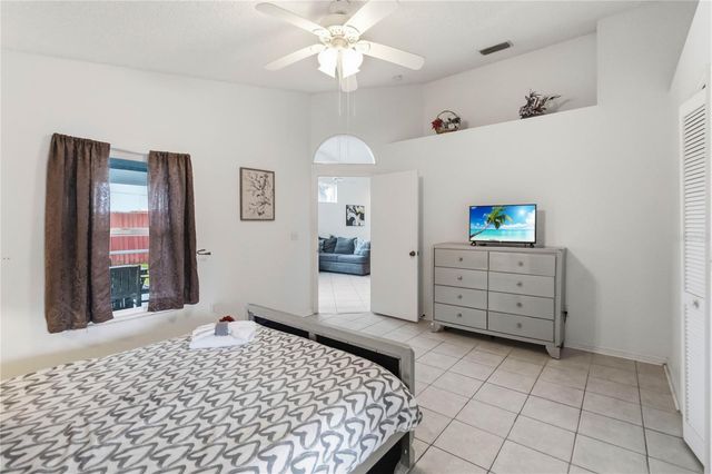 2911 DICKENS CIRCLE, Kissimmee, FL 34747