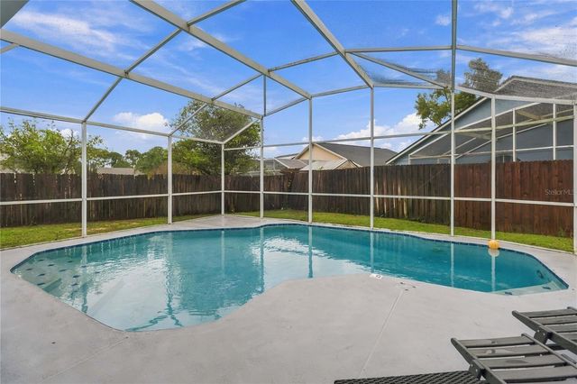 2911 DICKENS CIRCLE, Kissimmee, FL 34747