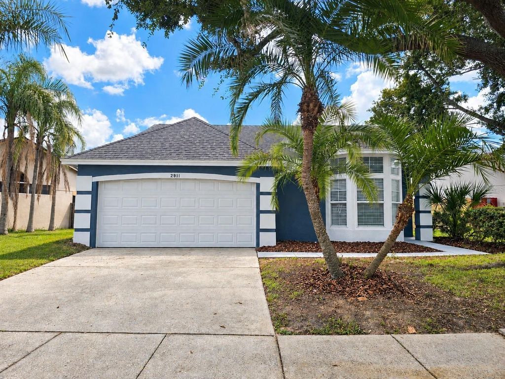 2911 DICKENS CIRCLE, Kissimmee, FL 34747