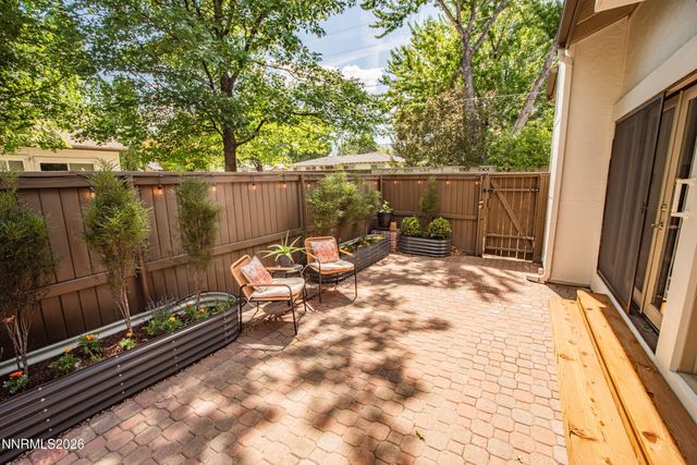 460 Shady Lane Court, Reno, NV 89509