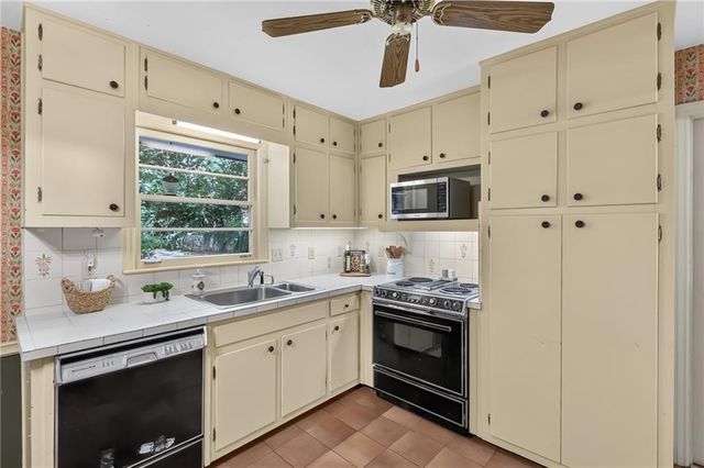 6885 Heathfield Drive, Atlanta, GA 30328