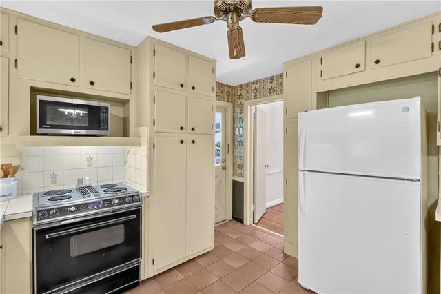 6885 Heathfield Drive, Atlanta, GA 30328