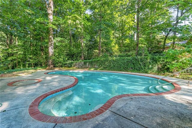 6885 Heathfield Drive, Atlanta, GA 30328