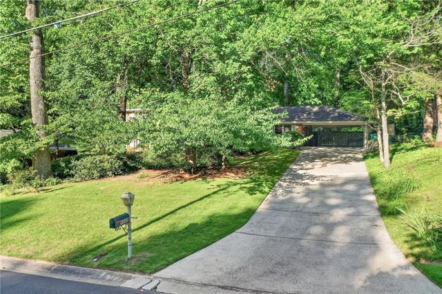 6885 Heathfield Drive, Atlanta, GA 30328