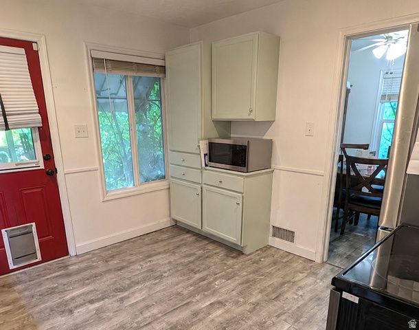 8082 S ADAMS ST, Midvale, UT 84047
