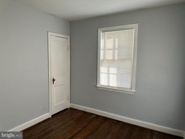 303 SE 3RD AVE SE, Glen Burnie, MD 21061