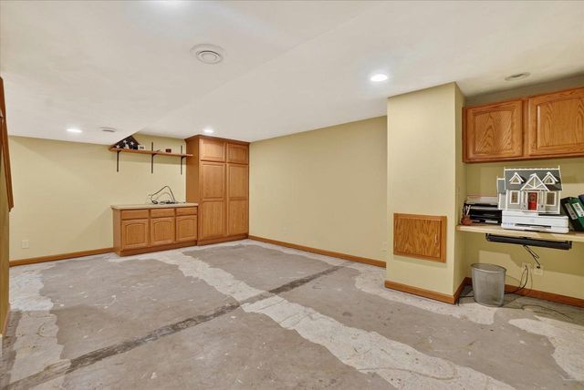 2502 Bradford Avenue, Janesville, WI 53545