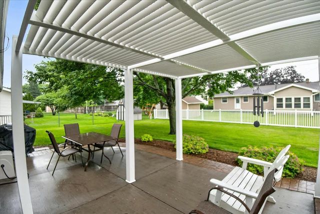 2502 Bradford Avenue, Janesville, WI 53545
